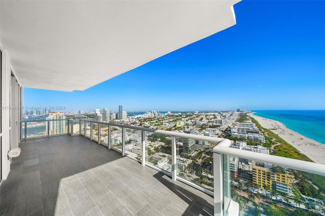 For Sale: $15,900,000 (4 beds, 4 baths, 3030 Square Feet)