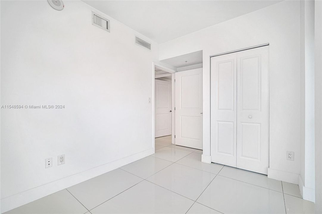For Sale: $1,135,000 (3 beds, 2 baths, 1705 Square Feet)