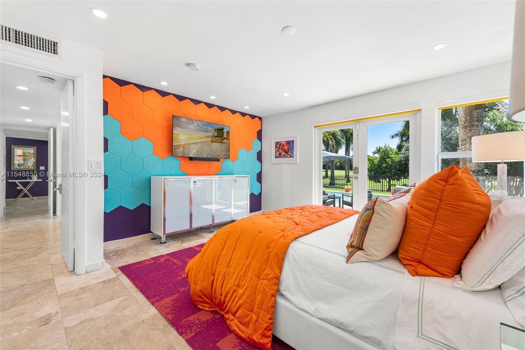 Active With Contract: $2,205,000 (3 beds, 3 baths, 2115 Square Feet)