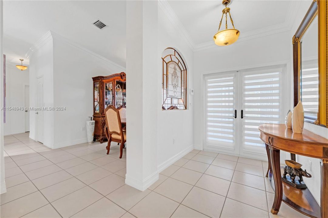 Recently Sold: $979,000 (4 beds, 2 baths, 2255 Square Feet)