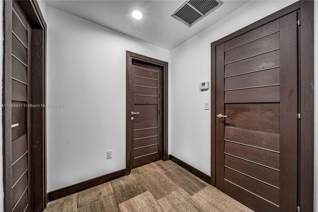 access to 3rd bedroom, pantry and den