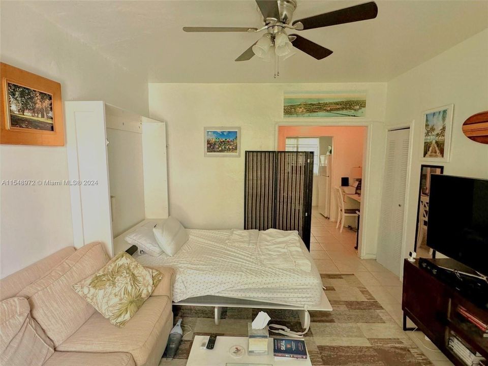 For Sale: $265,000 (0 beds, 1 baths, 420 Square Feet)