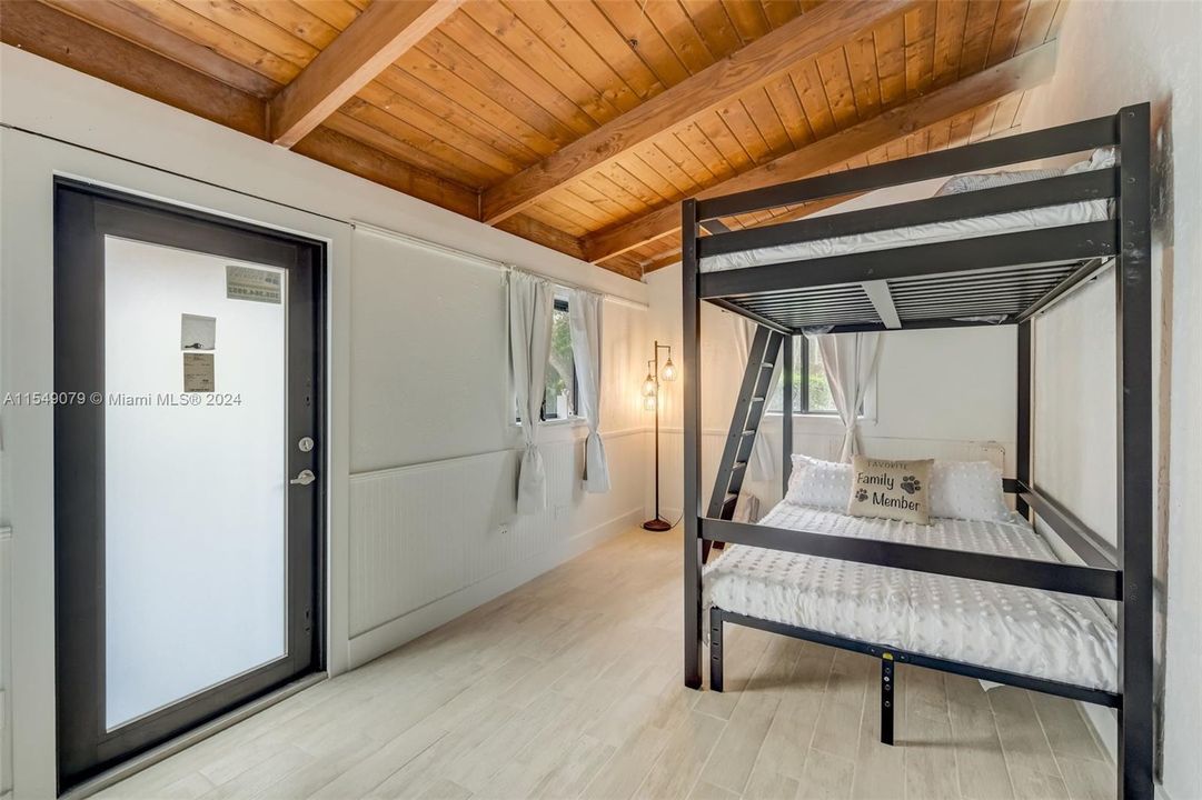 En Venta: $850,000 (3 camas, 2 baños, 1680 Pies cuadrados)