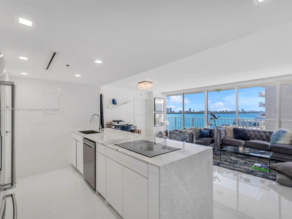 Recently Sold: $520,000 (2 beds, 2 baths, 1030 Square Feet)