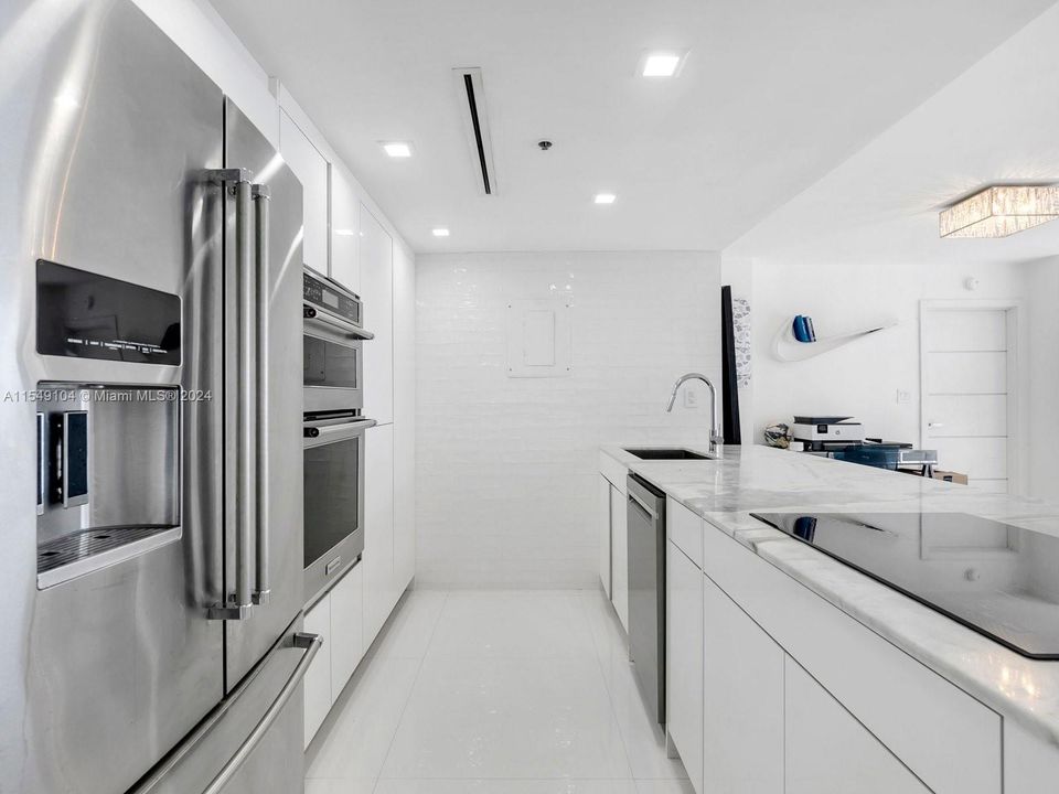 Recently Sold: $520,000 (2 beds, 2 baths, 1030 Square Feet)