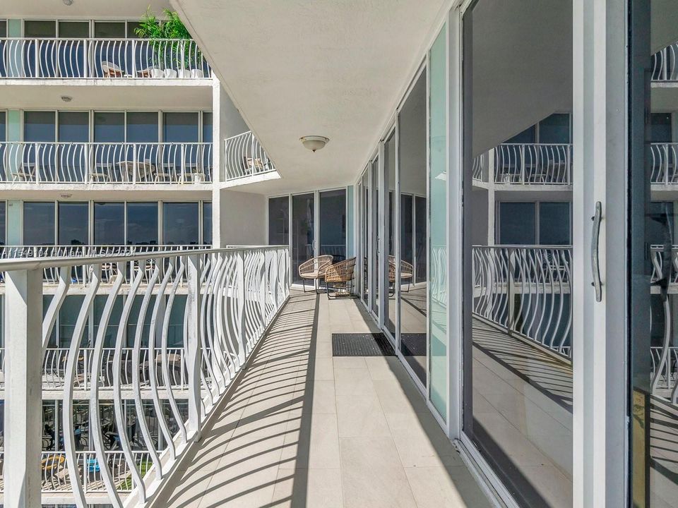 Recently Sold: $520,000 (2 beds, 2 baths, 1030 Square Feet)