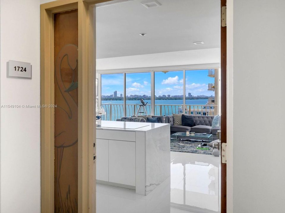 Recently Sold: $520,000 (2 beds, 2 baths, 1030 Square Feet)