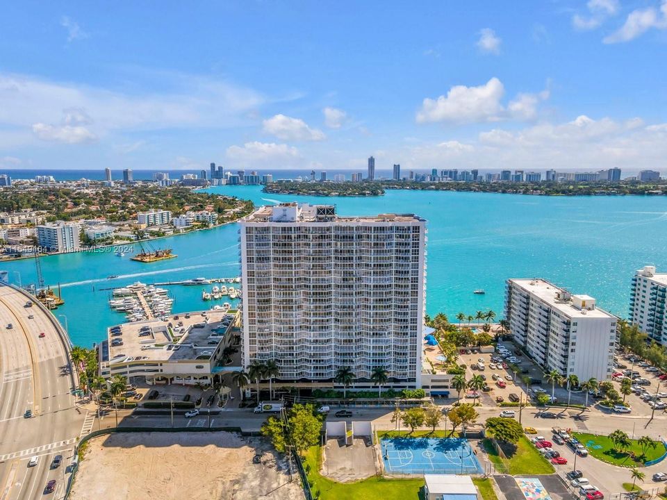 Recently Sold: $520,000 (2 beds, 2 baths, 1030 Square Feet)