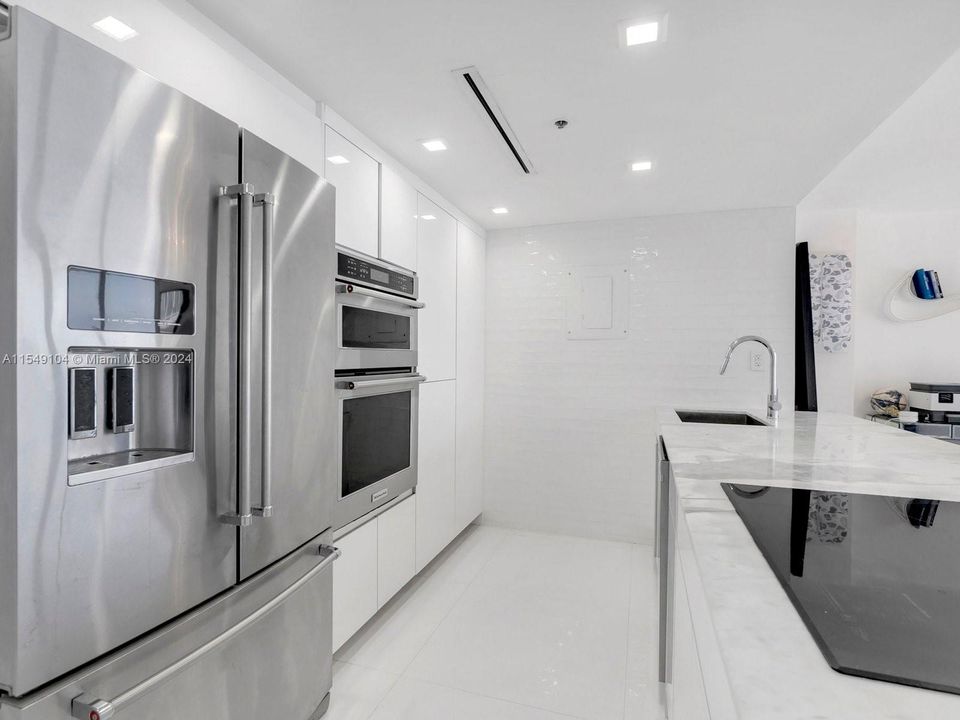 Recently Sold: $520,000 (2 beds, 2 baths, 1030 Square Feet)