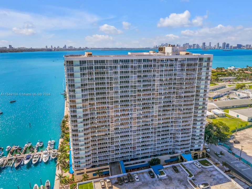 Recently Sold: $520,000 (2 beds, 2 baths, 1030 Square Feet)