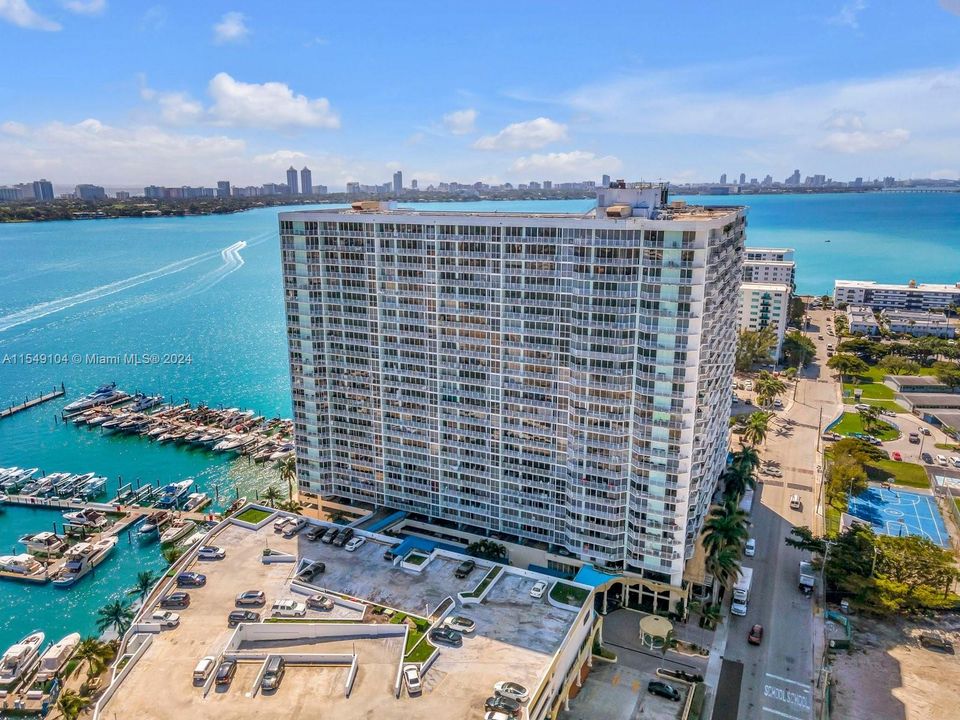 Recently Sold: $520,000 (2 beds, 2 baths, 1030 Square Feet)