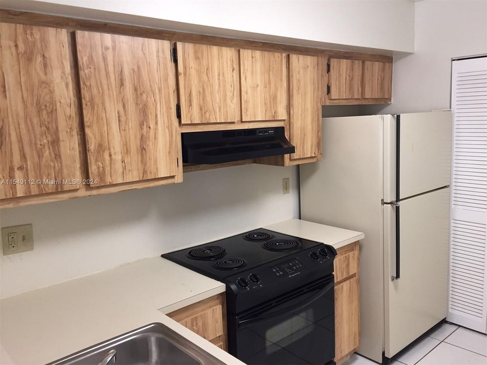 Recently Rented: $2,450 (2 beds, 2 baths, 1203 Square Feet)