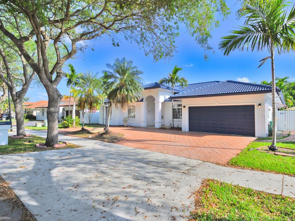 Active With Contract: $4,800 (4 beds, 3 baths, 2067 Square Feet)