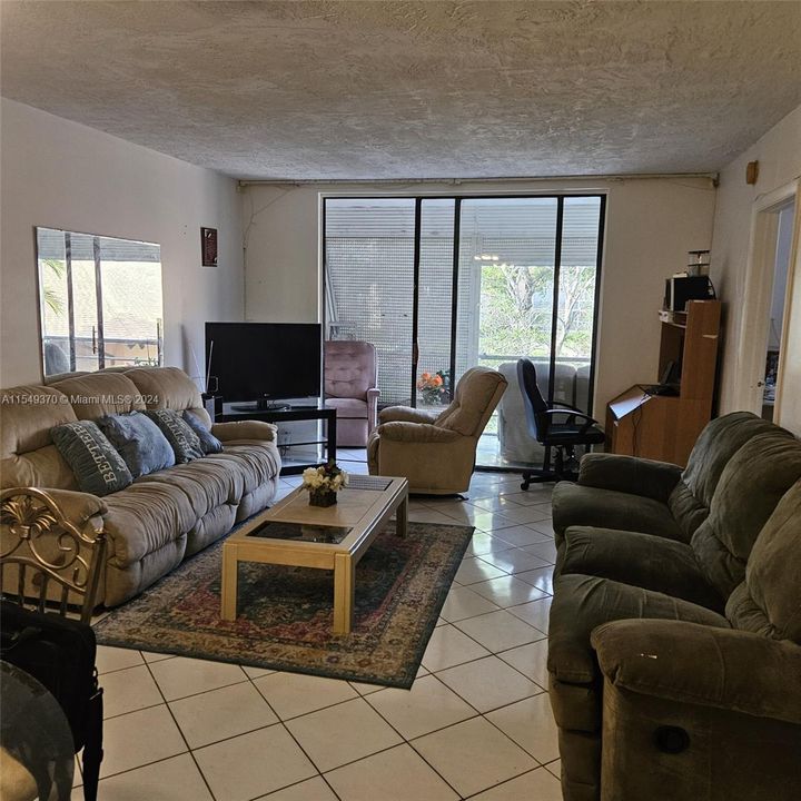 Recently Sold: $124,900 (2 beds, 2 baths, 865 Square Feet)