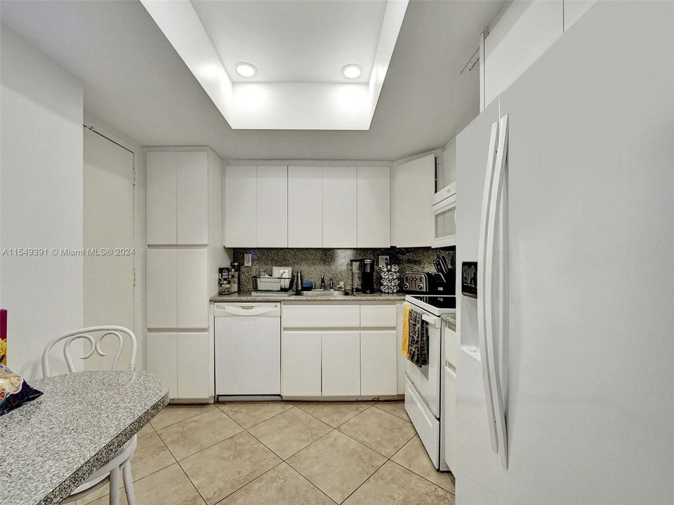For Sale: $479,000 (2 beds, 2 baths, 1350 Square Feet)