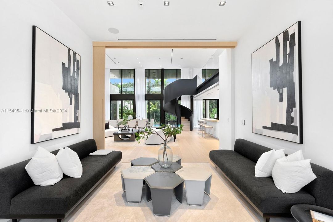 For Sale: $10,995,000 (6 beds, 9 baths, 5457 Square Feet)