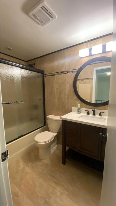 Recently Rented: $3,000 (3 beds, 2 baths, 1440 Square Feet)