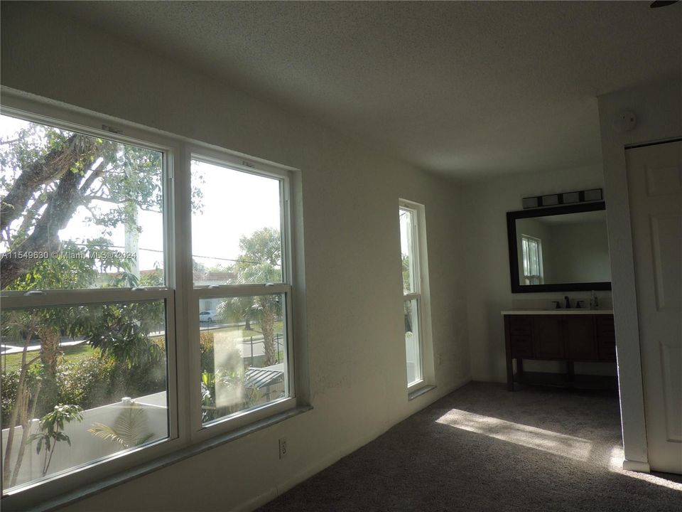 Recently Rented: $3,000 (3 beds, 2 baths, 1440 Square Feet)