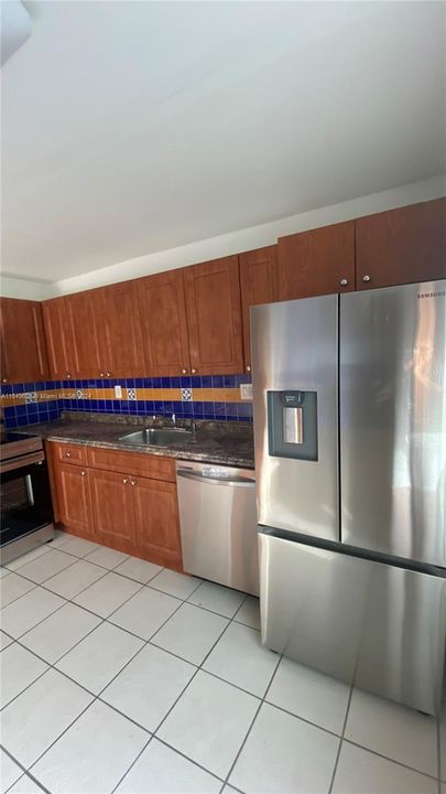 Recently Rented: $3,000 (3 beds, 2 baths, 1440 Square Feet)