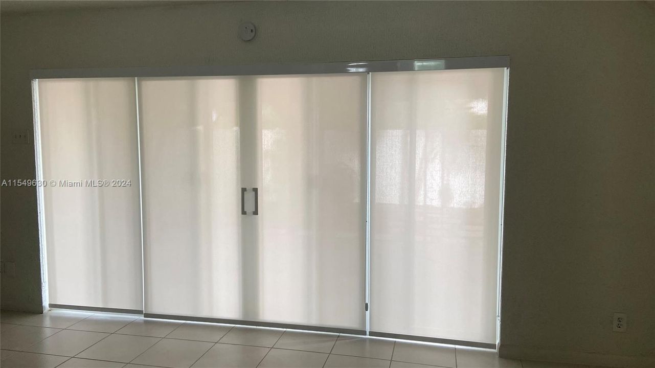 Recently Rented: $3,000 (3 beds, 2 baths, 1440 Square Feet)