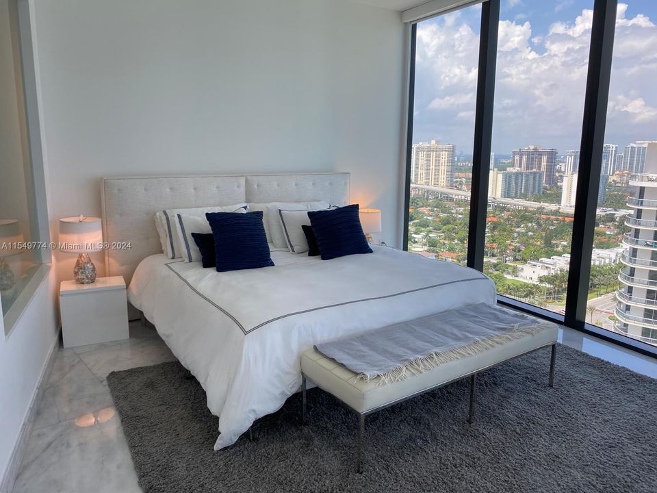 For Sale: $4,700,000 (3 beds, 4 baths, 3171 Square Feet)