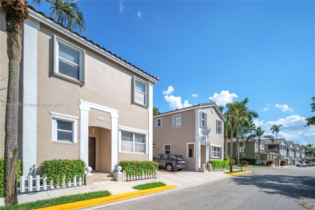 Active With Contract: $485,000 (3 beds, 2 baths, 1529 Square Feet)
