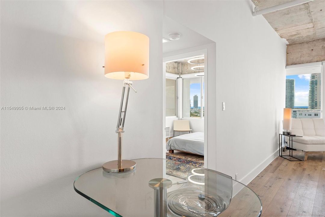 Active With Contract: $699,000 (1 beds, 1 baths, 969 Square Feet)