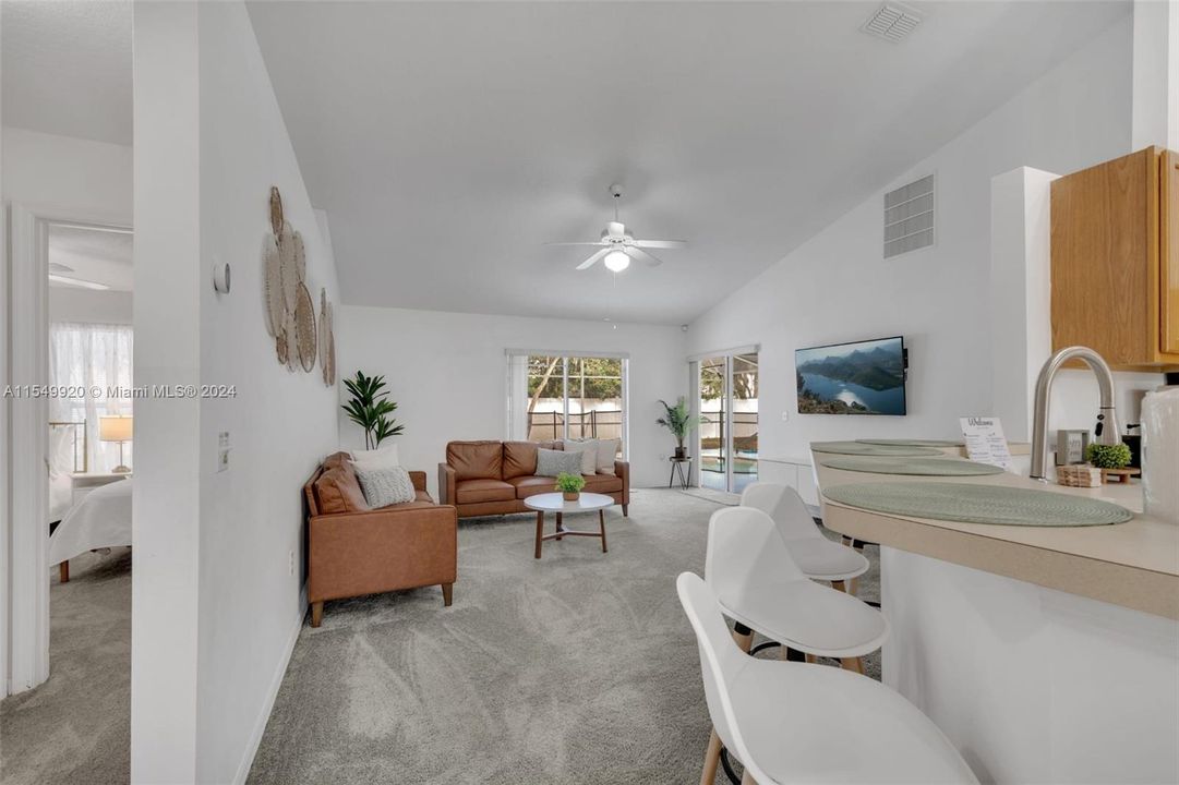 Active With Contract: $375,000 (3 beds, 2 baths, 1434 Square Feet)