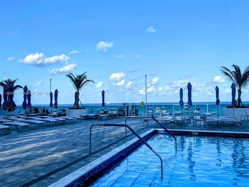 Recently Sold: $449,000 (2 beds, 2 baths, 1440 Square Feet)