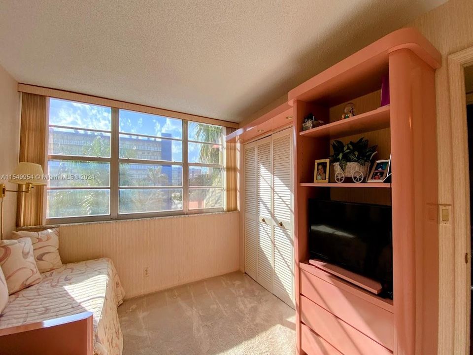 Recently Sold: $449,000 (2 beds, 2 baths, 1440 Square Feet)