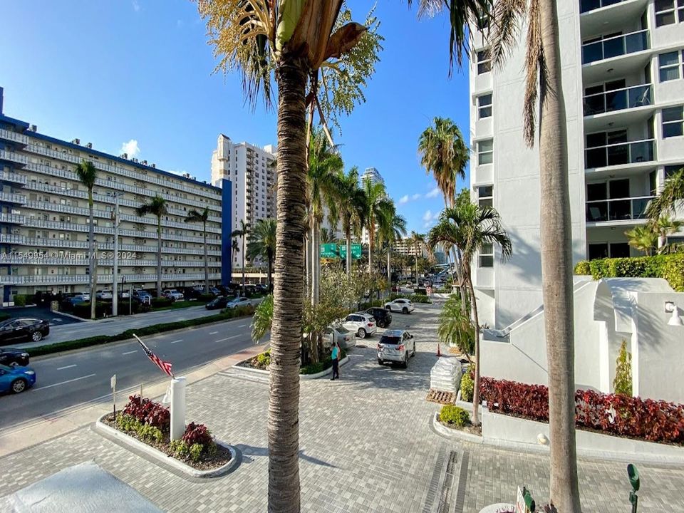 Recently Sold: $449,000 (2 beds, 2 baths, 1440 Square Feet)