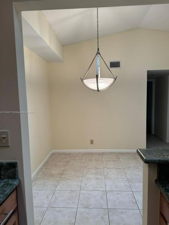 Recently Rented: $1,800 (2 beds, 2 baths, 1018 Square Feet)