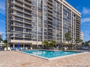 For Sale: $599,000 (2 beds, 2 baths, 1360 Square Feet)