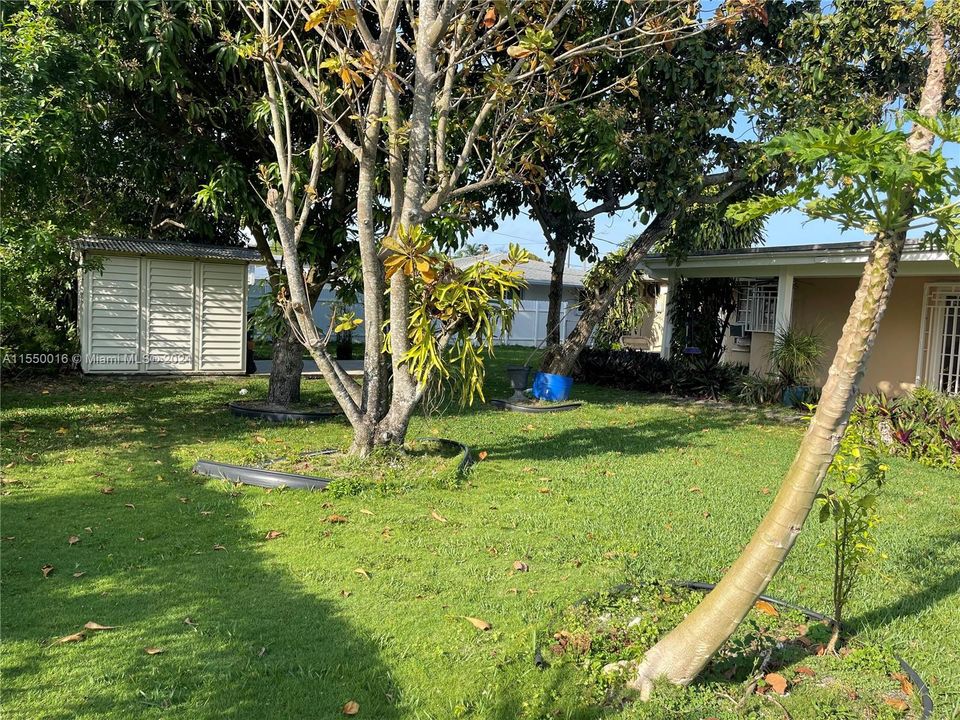 Recently Sold: $599,900 (2 beds, 1 baths, 1465 Square Feet)