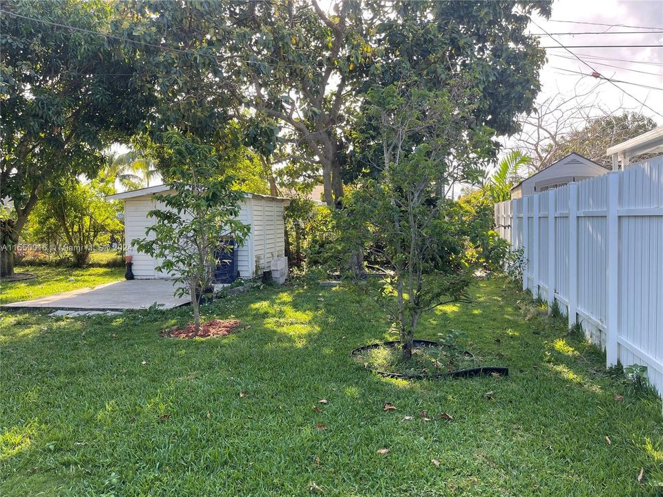 Recently Sold: $599,900 (2 beds, 1 baths, 1465 Square Feet)