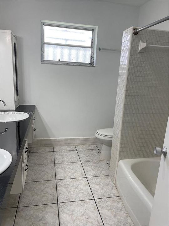 Recently Sold: $599,900 (2 beds, 1 baths, 1465 Square Feet)