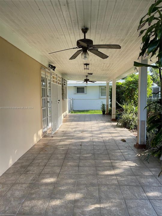 Recently Sold: $599,900 (2 beds, 1 baths, 1465 Square Feet)