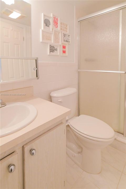For Sale: $229,000 (2 beds, 2 baths, 1144 Square Feet)