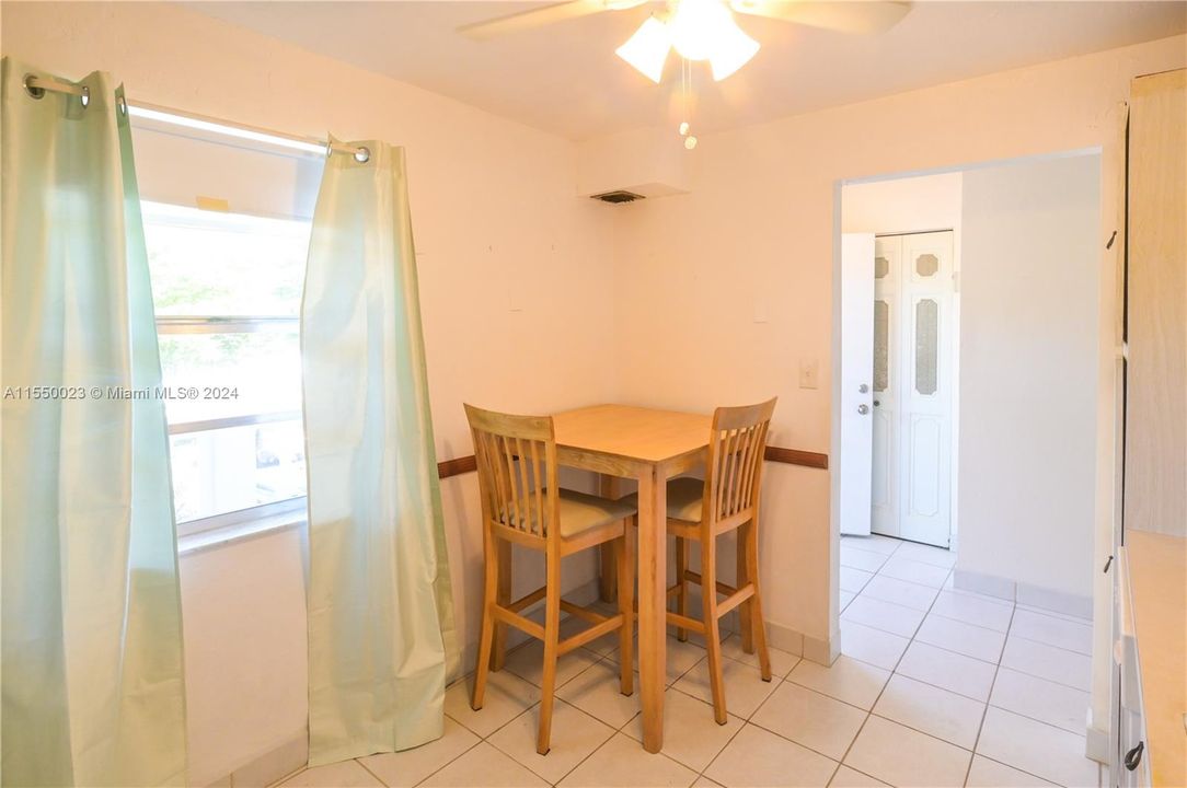 For Sale: $234,000 (2 beds, 2 baths, 1144 Square Feet)