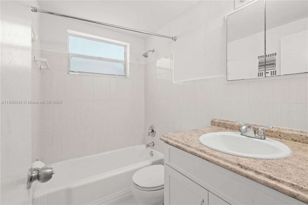Active With Contract: $269,000 (0 beds, 1 baths, 380 Square Feet)