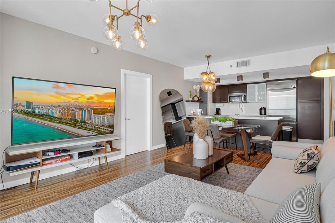 Recently Rented: $4,500 (2 beds, 2 baths, 1111 Square Feet)