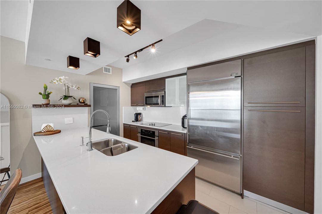 Recently Rented: $4,500 (2 beds, 2 baths, 1111 Square Feet)