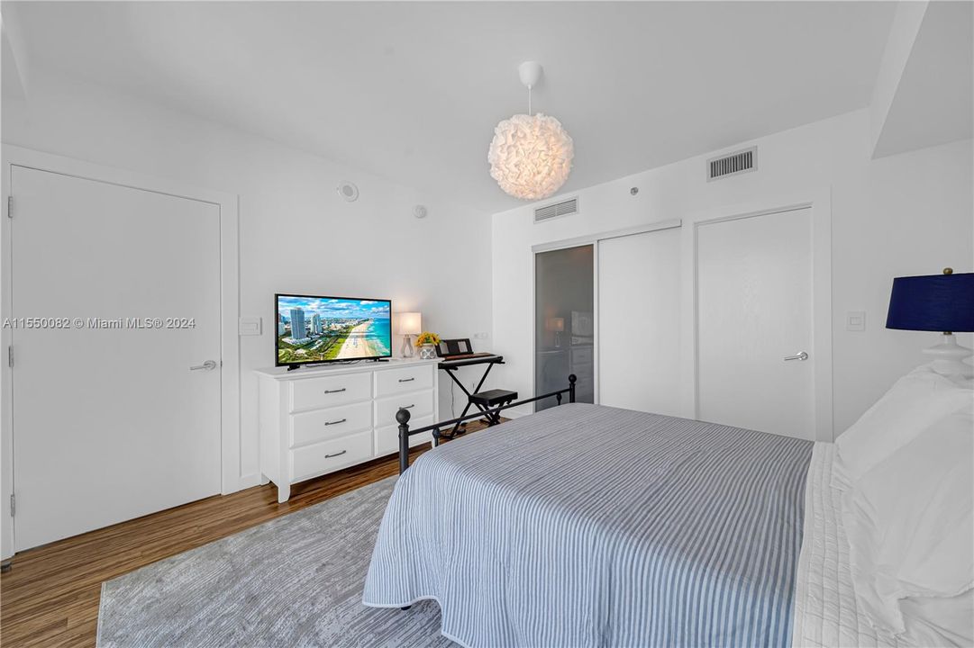 Recently Rented: $4,500 (2 beds, 2 baths, 1111 Square Feet)