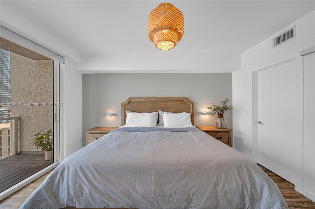 Recently Rented: $4,500 (2 beds, 2 baths, 1111 Square Feet)