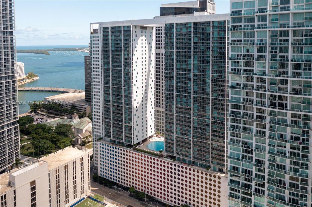 Recently Rented: $4,500 (2 beds, 2 baths, 1111 Square Feet)