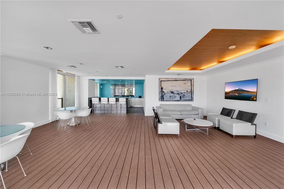 Recently Rented: $4,500 (2 beds, 2 baths, 1111 Square Feet)