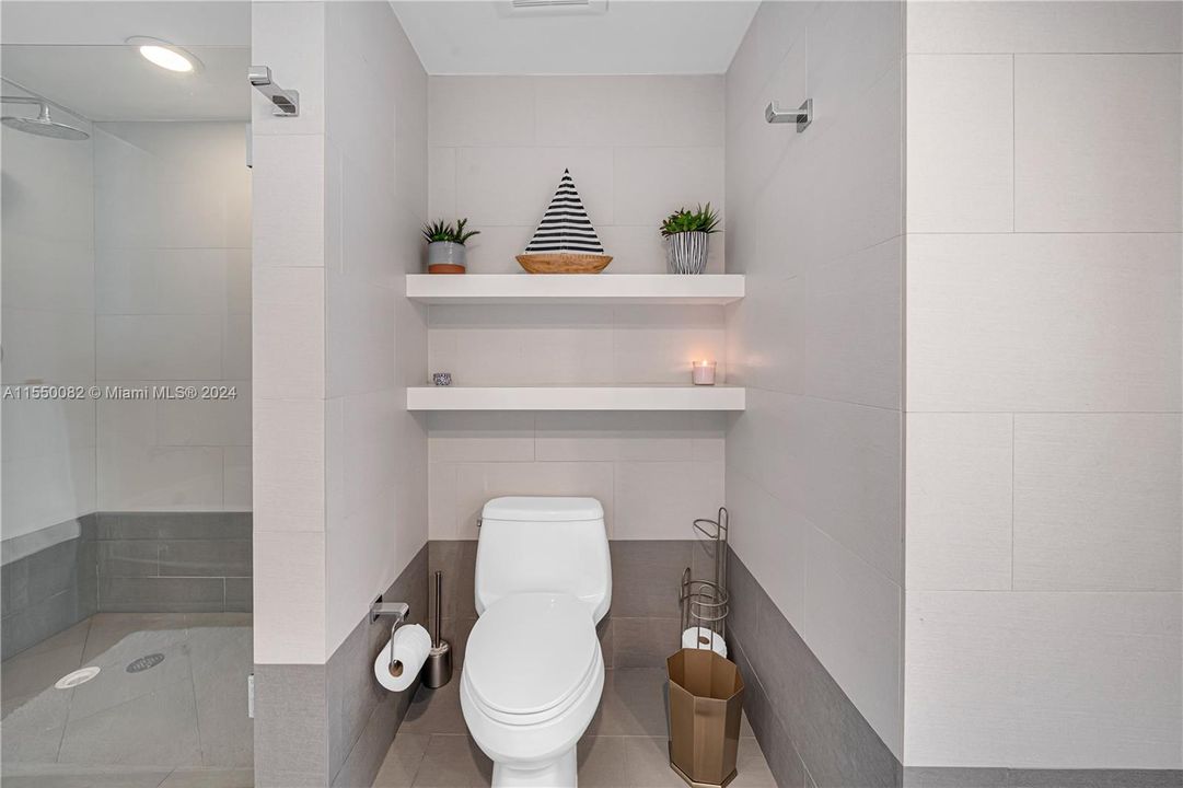 Recently Rented: $4,500 (2 beds, 2 baths, 1111 Square Feet)