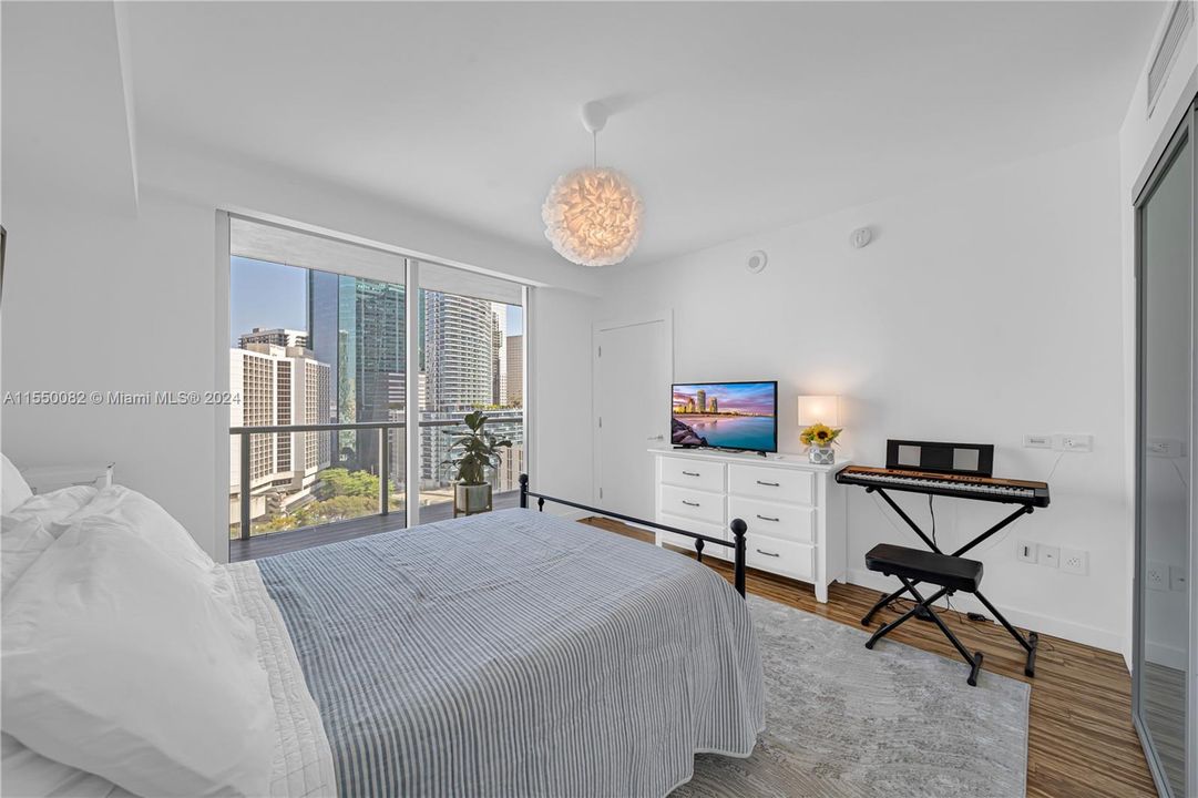 Recently Rented: $4,500 (2 beds, 2 baths, 1111 Square Feet)