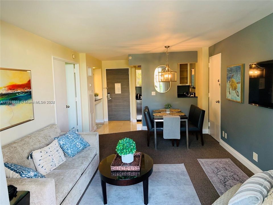 For Sale: $150,000 (1 beds, 1 baths, 548 Square Feet)