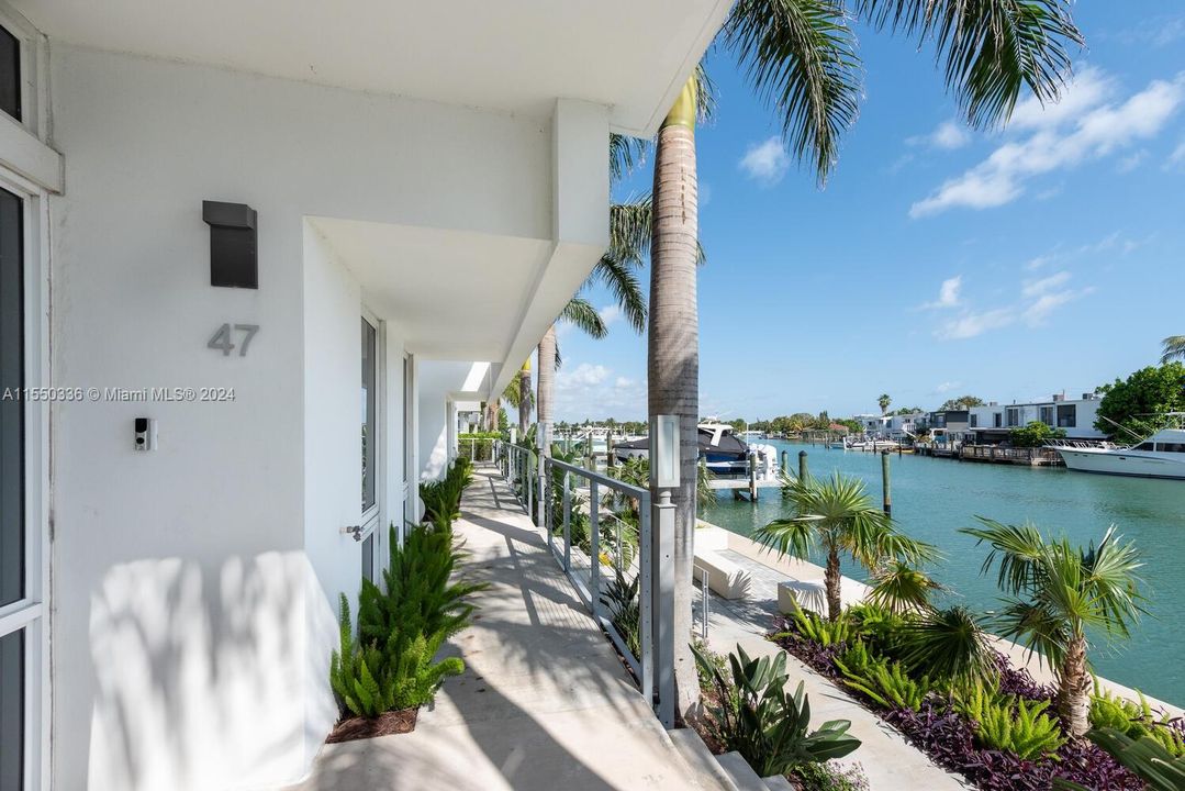 Recently Sold: $1,900,000 (4 beds, 4 baths, 2508 Square Feet)